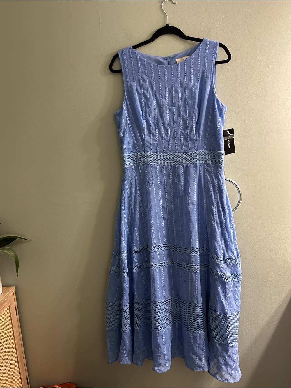 NWT Taylor Chambray Blue Embroidered Sleeveless Chiffon A-Line Midi Dress